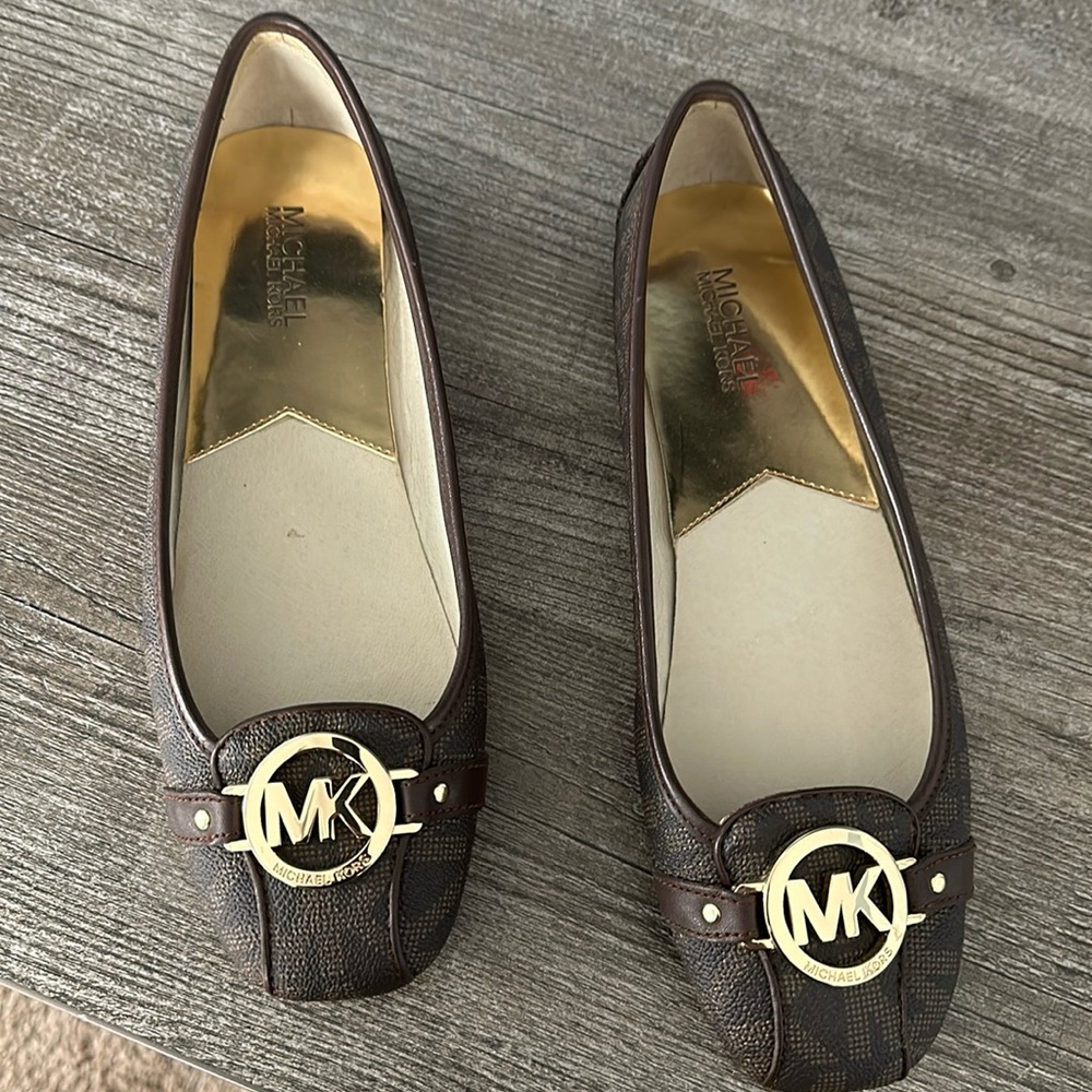 Brand new MK ballet flats